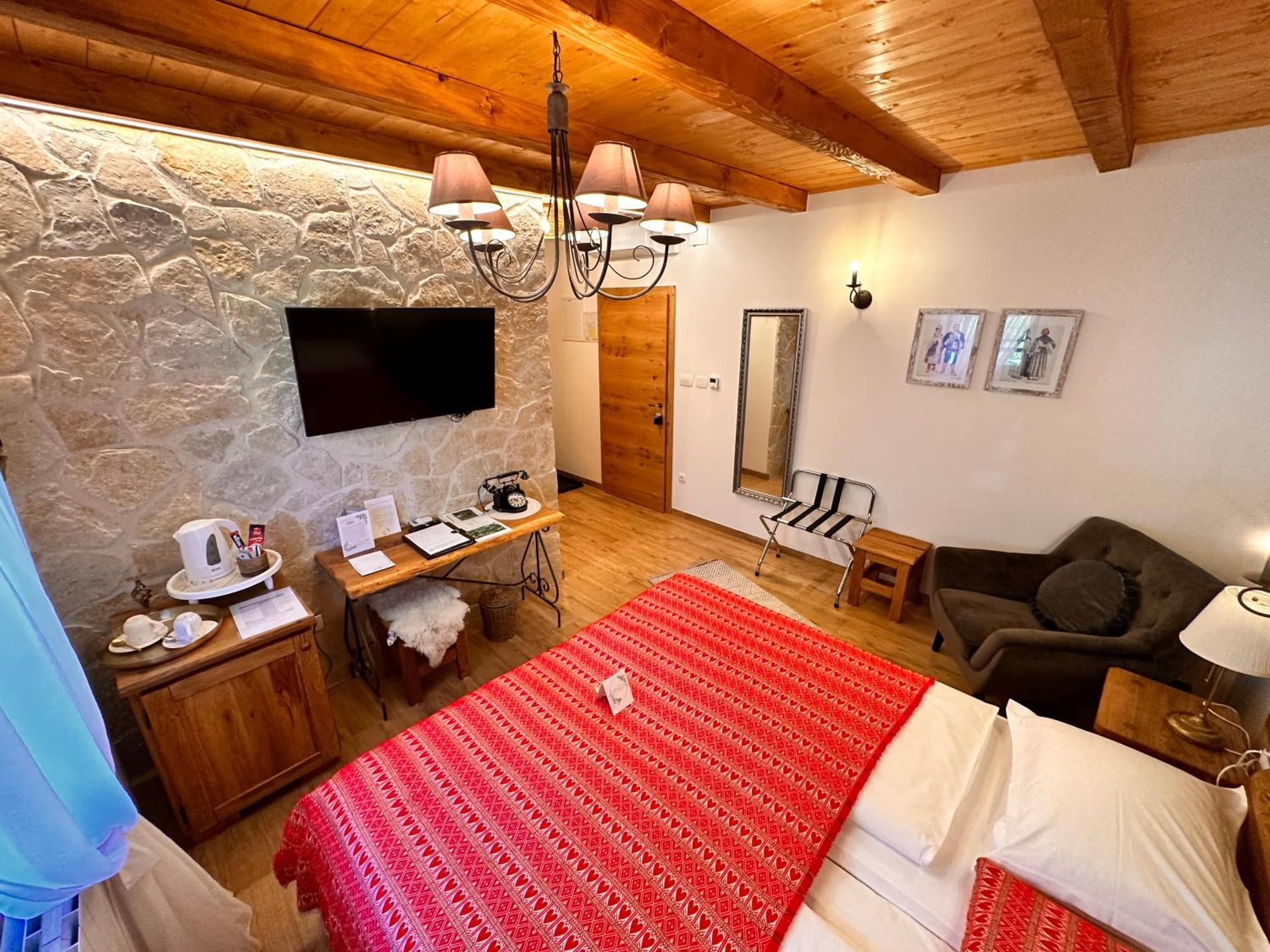 Boutique Villa Pearl Of Plitvice, Plitvice Lakes Plitvica selo Bagian luar foto