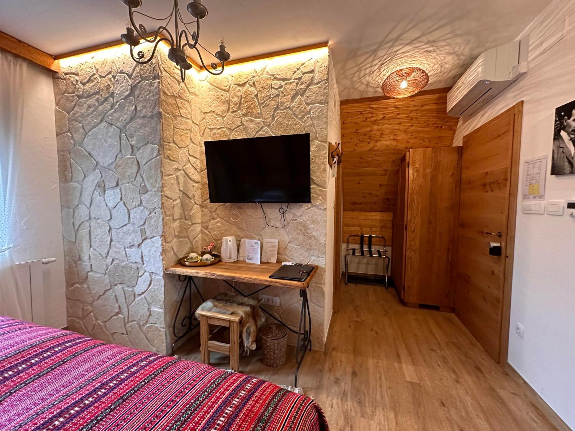 Boutique Villa Pearl Of Plitvice, Plitvice Lakes Plitvica selo Bagian luar foto